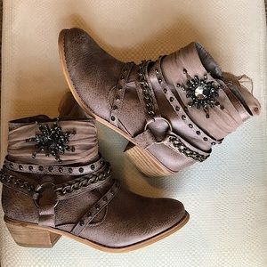 Not Rated Brown Cowgirl/Boho Bootie
